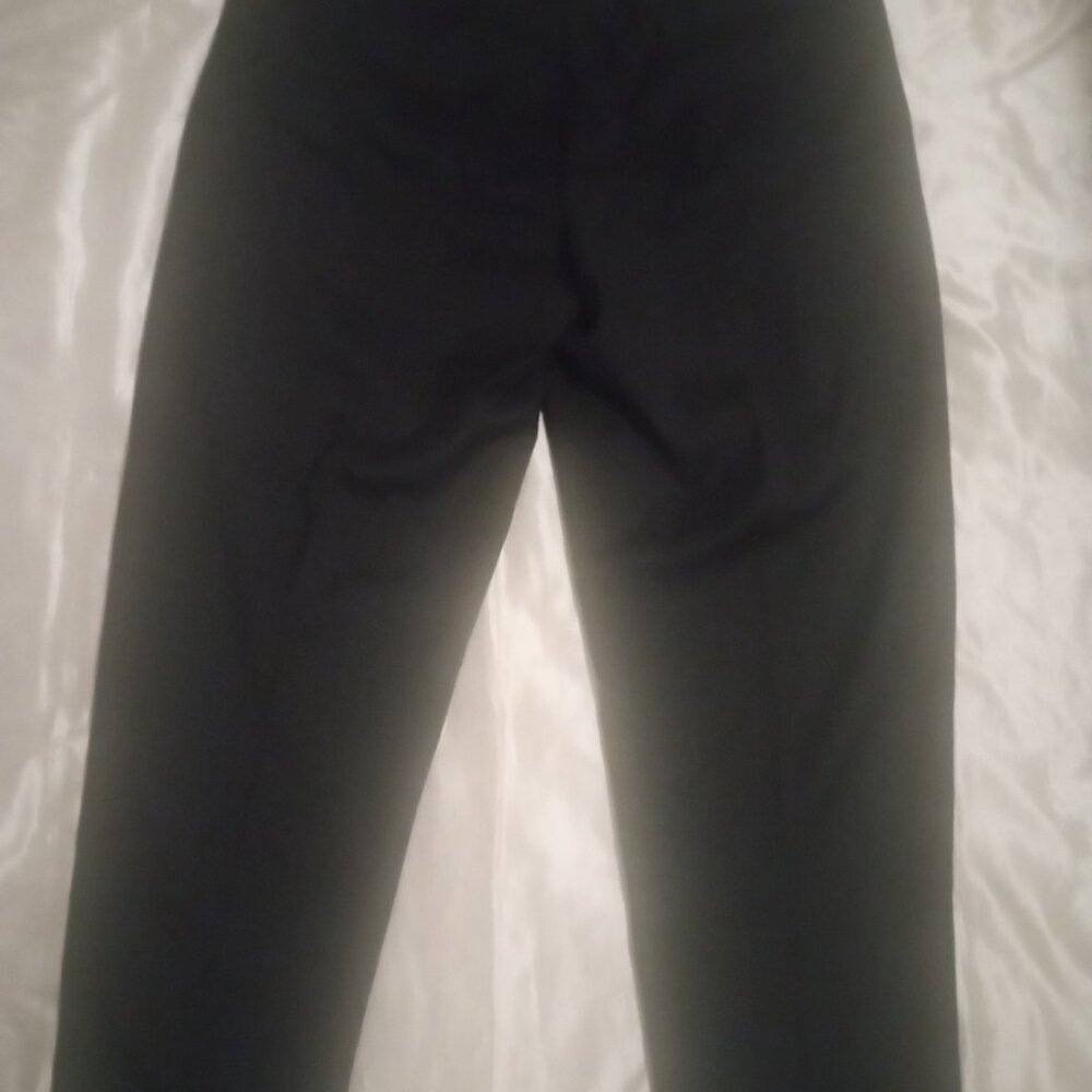 Alan Flusser men's dressy slacks size 42/32 gry w/lite blue stripes cuffed pants